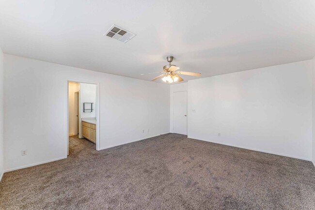 Building Photo - Modern Las Vegas Living with Style & Convenience!