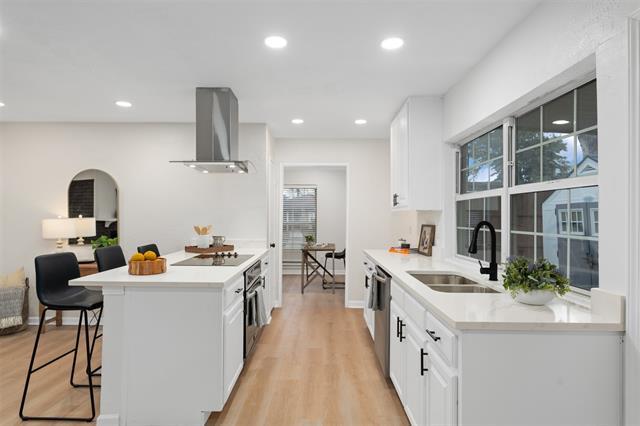 Building Photo - 8822 Miami Dr