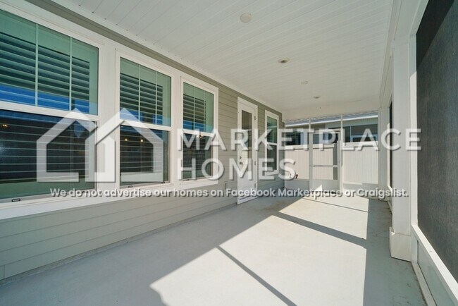 Building Photo - 1067 Harrison Bayou Dr