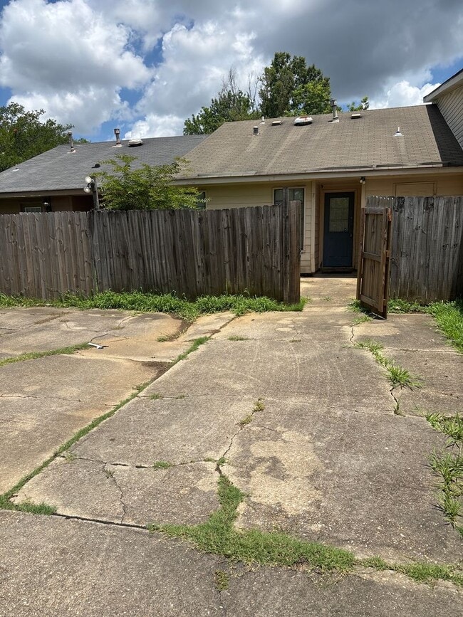 Building Photo - 5764 Worchester Ct