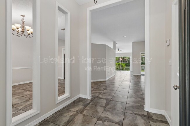 Building Photo - 95 Woodside Dr