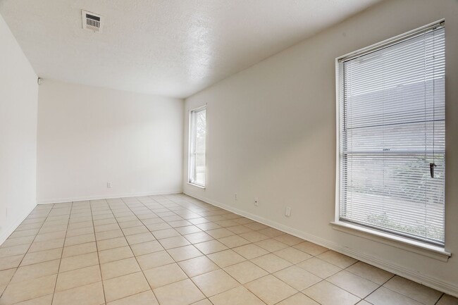 Building Photo - Move-in Ready Home for Lease in Pearland!