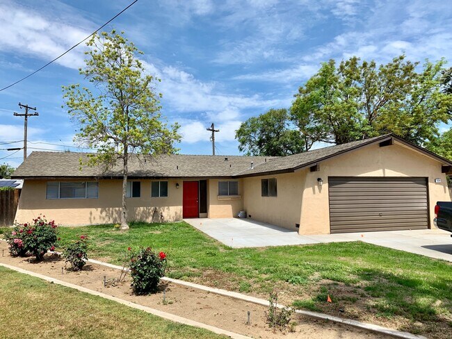 Primary Photo - Old Town Clovis 3/2