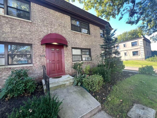 Primary Photo - 136-10 Jewel Ave