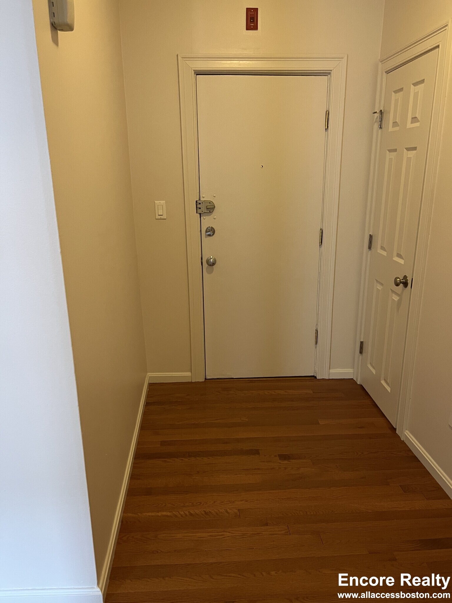 Building Photo - 49 Burbank St