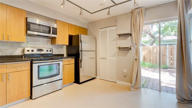 Building Photo - 10953 SW 75th St