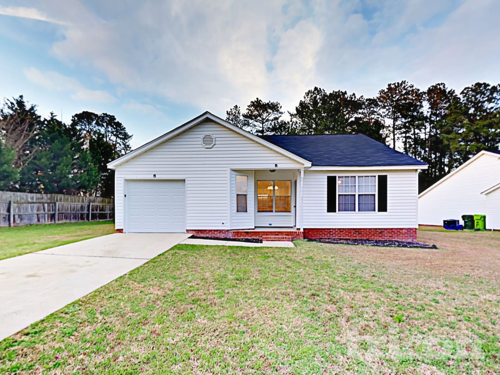 Building Photo - 109 Jaybird Ln