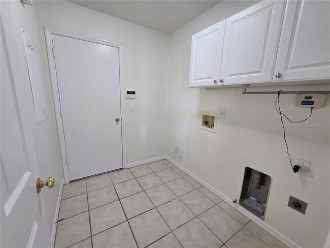 Building Photo - 15305 PALOMA PARK Ln