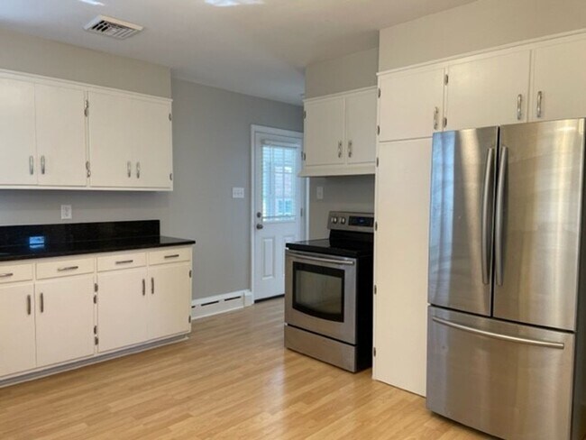 Building Photo - Ranch Single Family House For Rent In Cumb...