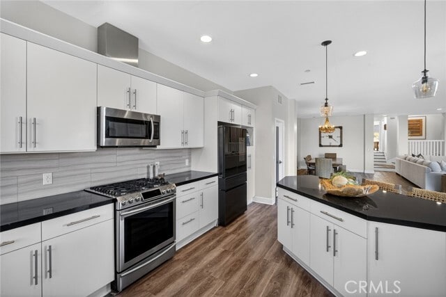 Building Photo - 214 Avenida Montalvo