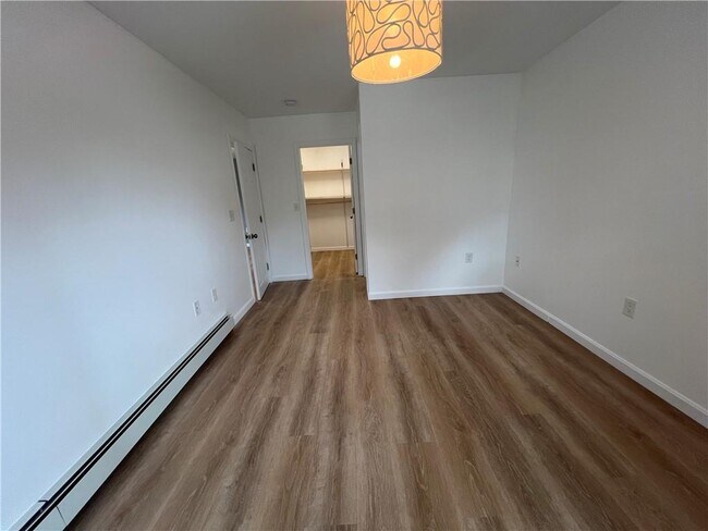 Building Photo - 9 Turner Ave