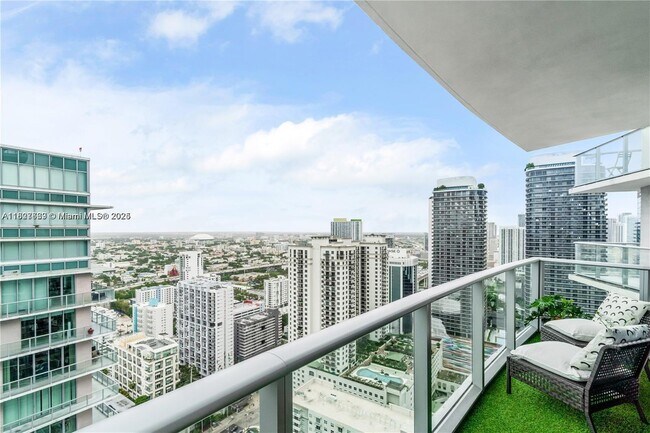 Building Photo - 1100S S Miami Ave