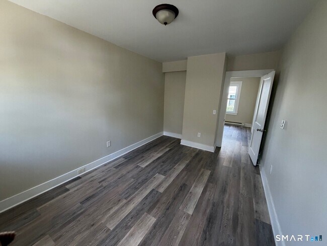 Building Photo - 35 9th Ave