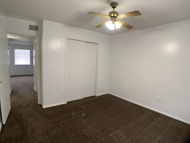Building Photo - 6510 Hackel Dr