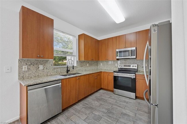 Building Photo - 7013 Romana Way