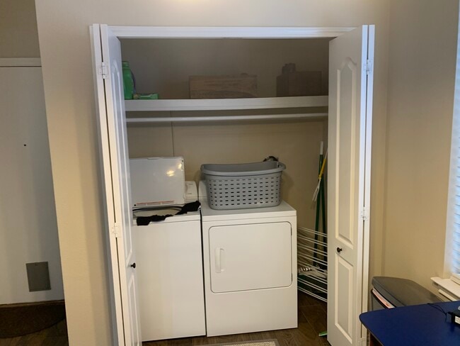 Utility Closet No Washer and Dryer - 3826 Tavern Oaks