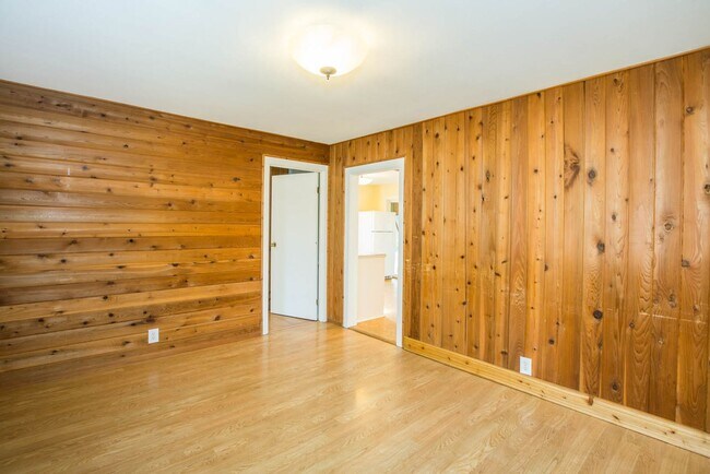 Building Photo - Great 1 bed, 1 bath home