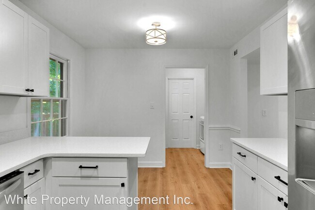 Building Photo - 3 br, 2.5 bath House - 2742 Creekbed Lane