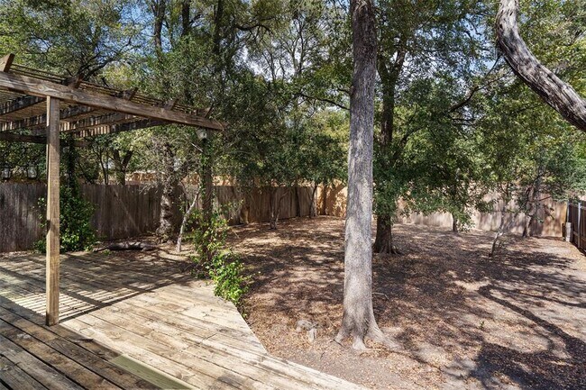 Building Photo - 7709 Menchaca Rd