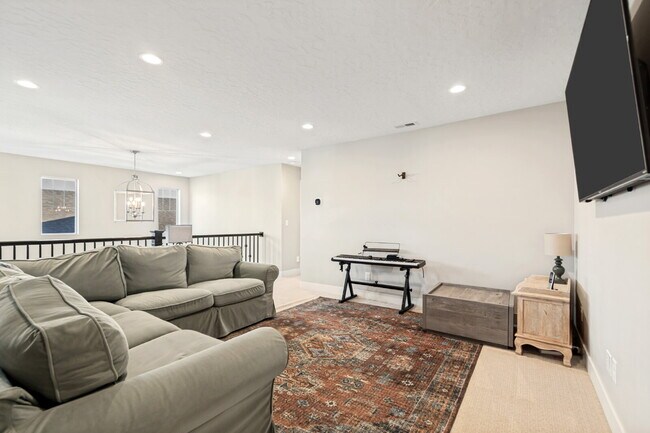 Building Photo - Upscale Home Available in Herriman
