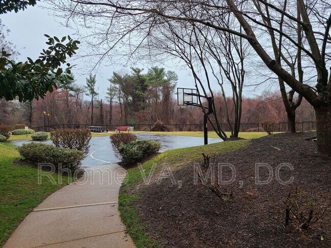 Building Photo - 1581 Spring Gate Dr.