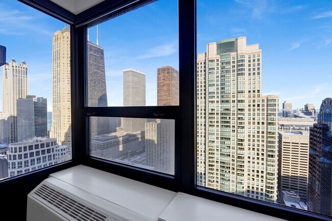 Building Photo - 30 E Huron St