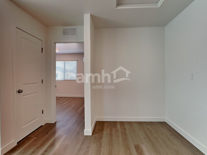 Building Photo - 9745 W Luxton Ln