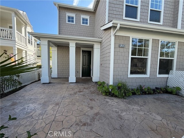 Building Photo - 122 Strawflower St