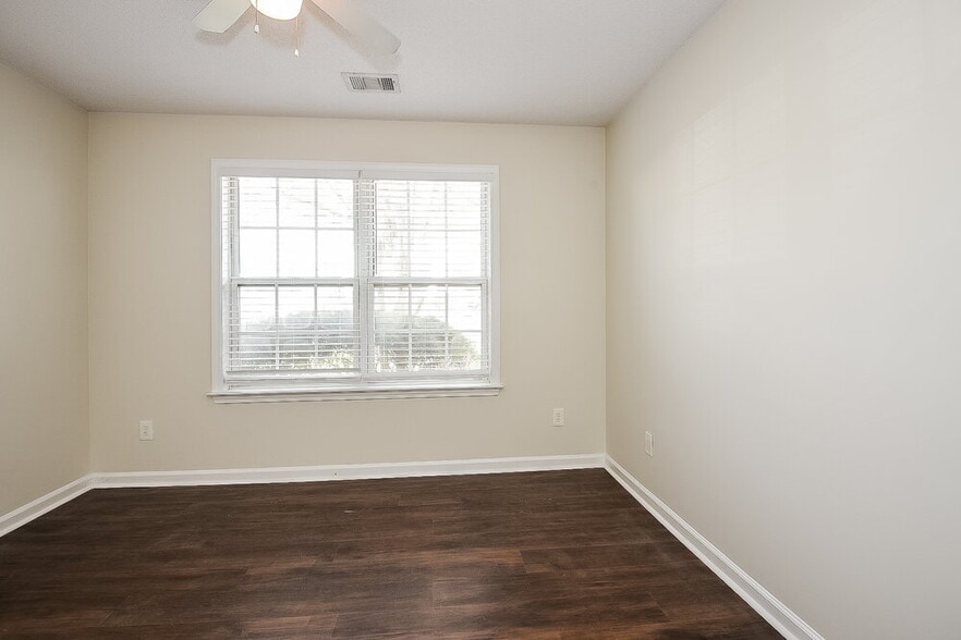 Building Photo - 519 Bass Chase NW