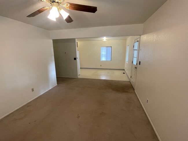 Building Photo - Charming Home Close to Downtown and Schools