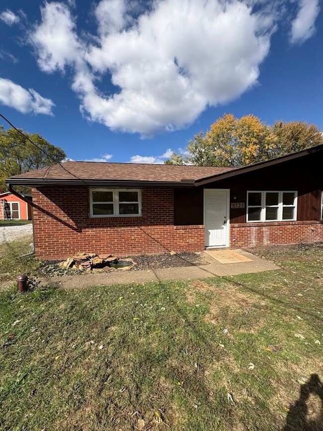 Building Photo - 8523-8525 Manchester Ave. Duplex