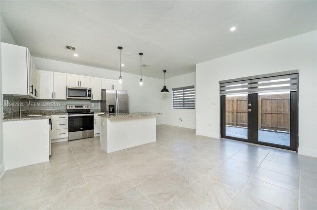 Building Photo - 13353 SW 250th Terrace