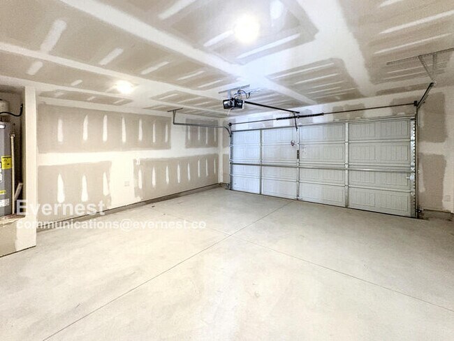 Building Photo - 4 Bed, 3 Bath Home with Garage / Pet-Friendly / Coming Soon!