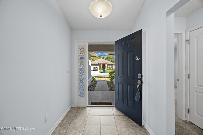 Building Photo - 2772 Bluff Estate Way