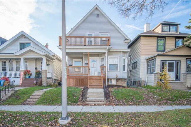 Primary Photo - 1451 S 73rd St