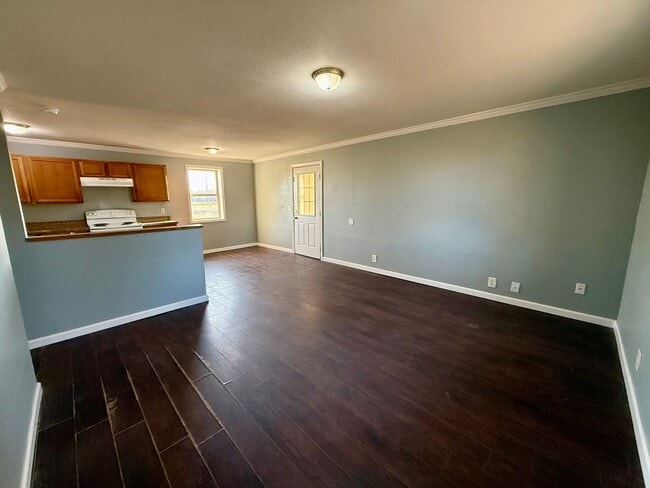 Building Photo - 3 Bedroom/1 Bathroom Home in Paragould AR - $1,100/month - Section 8 Welcome!