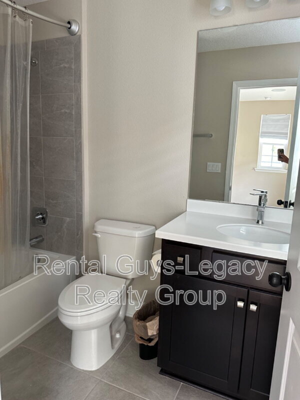 Building Photo - 813 Crosswater Lake Dr