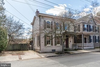 Building Photo - 45 York St