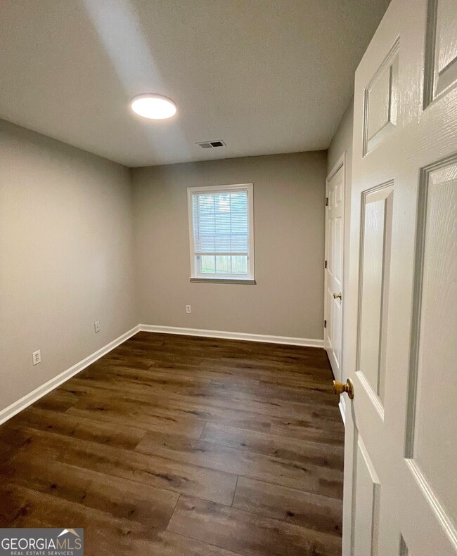 Building Photo - 119 Magnolia St