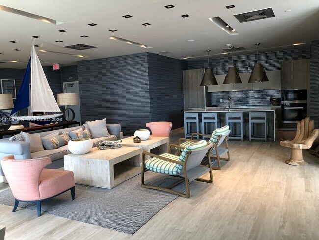 Building Photo - 2900 NE 7th Ave