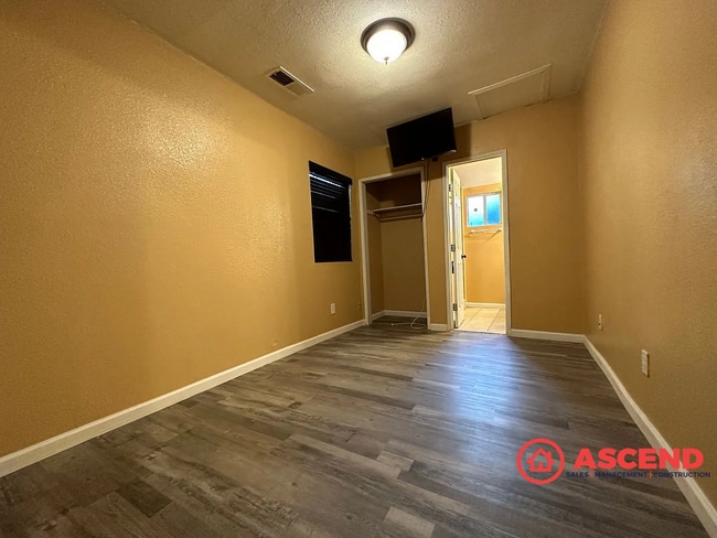 Building Photo - Cute 3 Bedroom Located in Taft!