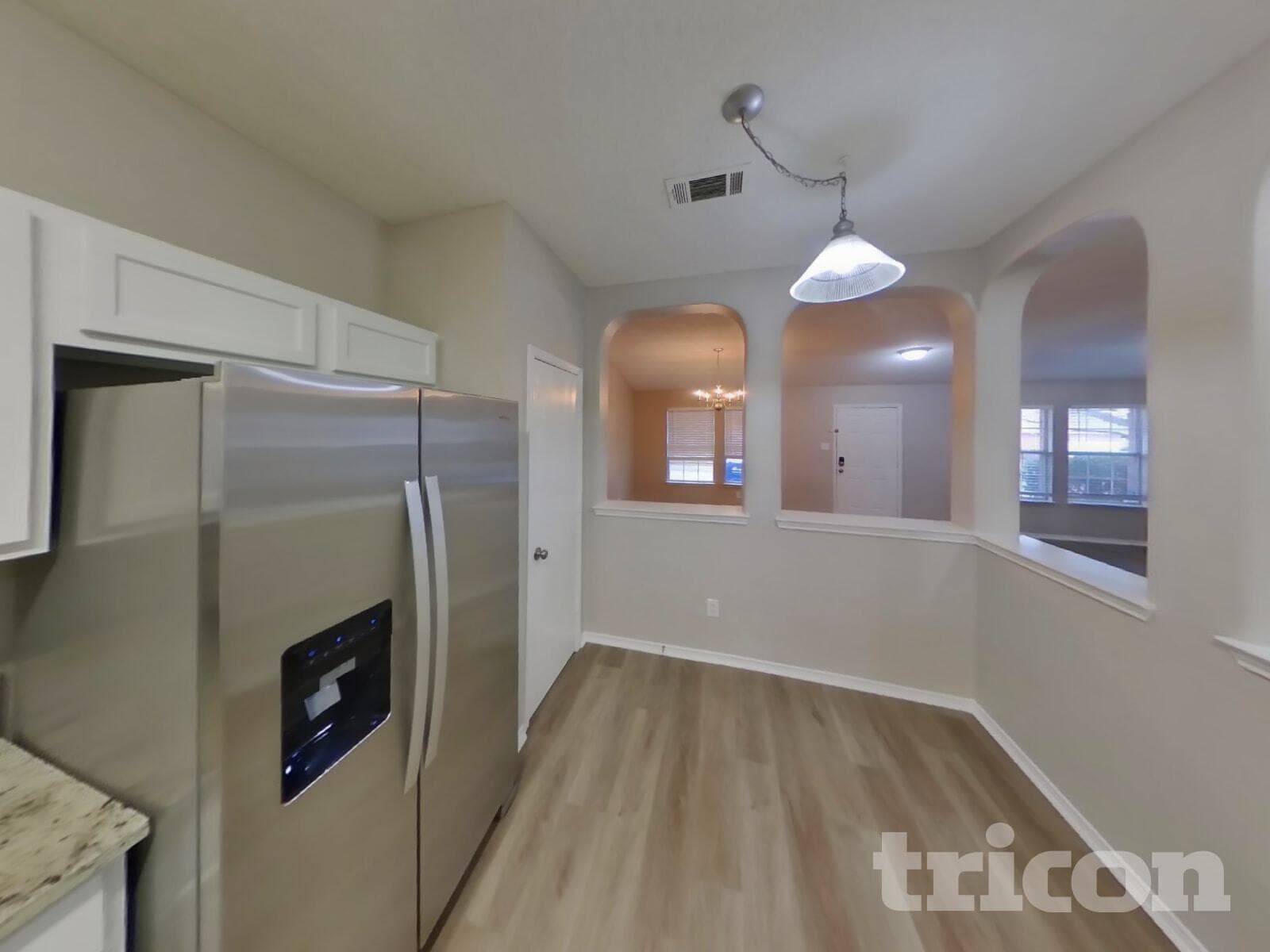 Building Photo - 425 Longshore Dr