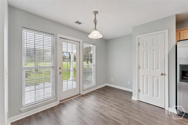 Building Photo - 161 Marshview Dr
