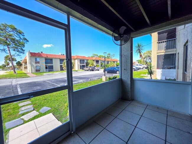Building Photo - 6100 Forest Hill Blvd