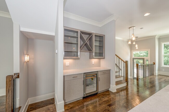 Building Photo - 3561 Blair Cir NE