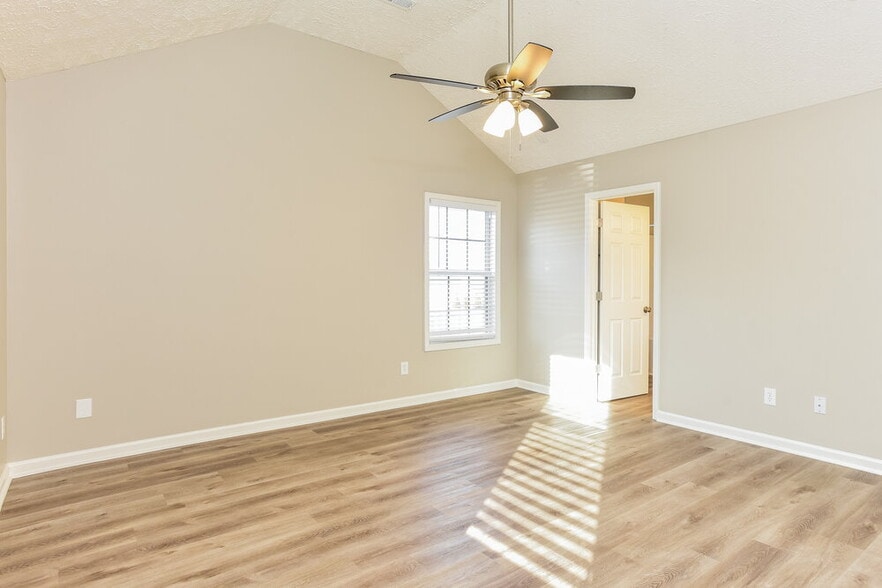 Building Photo - 3415 Westbrook Dr