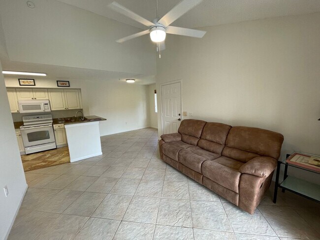 Building Photo - ANNUAL RENTAL - 2ND FLOOR 1 BED / 1 BATH C...
