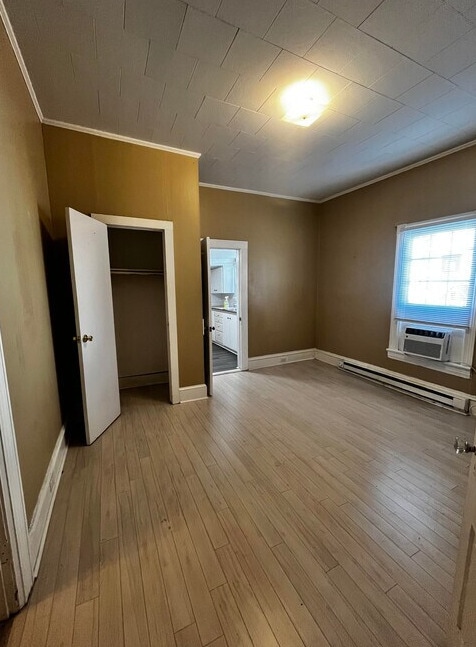 Building Photo - 859 4th St Dr NW