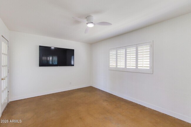 Building Photo - 3412 E Turney Ave
