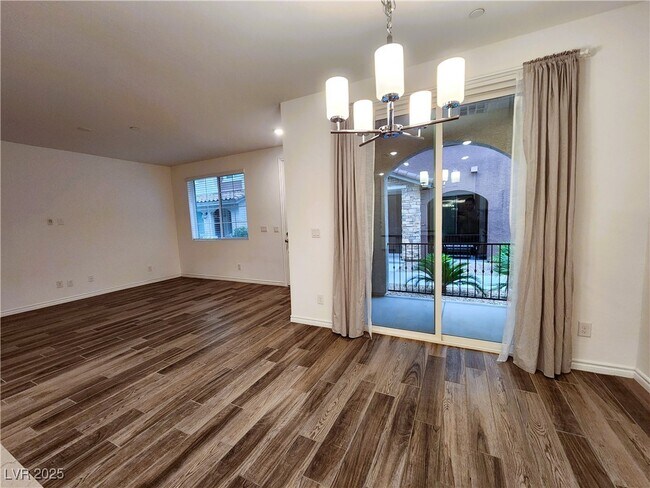 Building Photo - 25 Barbara Ln